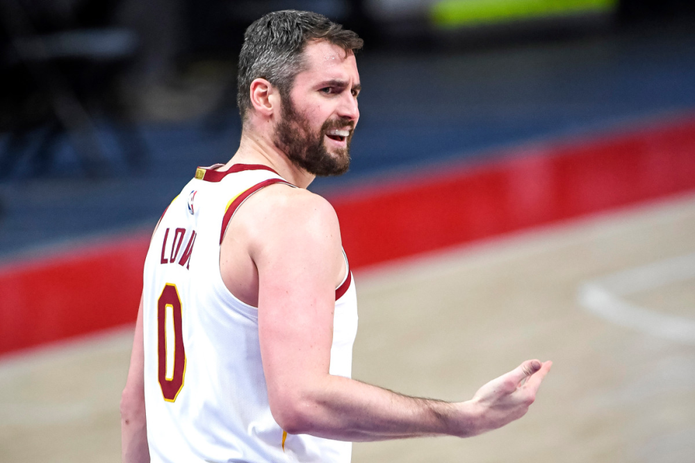  维罗纳定位球制胜，终结三连败颓势